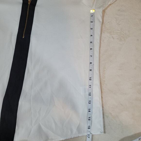 Calvin Klein White Blouse with Center Black Stripe - Size Large - Picture 8 of 8